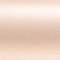 Carta Stardream Coral Cordenons – dettaglio della superficie perlata rosa cipria con luminosità soffusa e vellutata